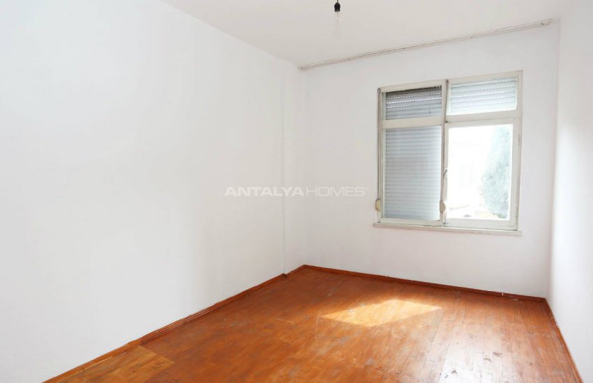 Centrally Located Resale 3+1 Apartment in Kaleici 16