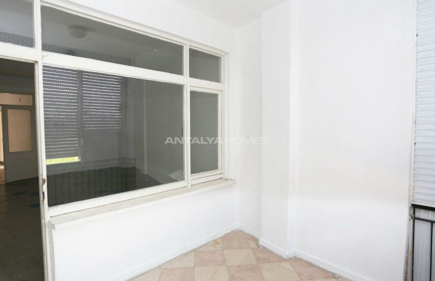 Centrally Located Resale 3+1 Apartment in Kaleici 20