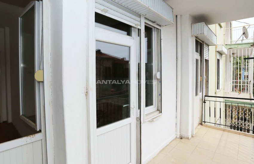 Centrally Located Resale 3+1 Apartment in Kaleici 23