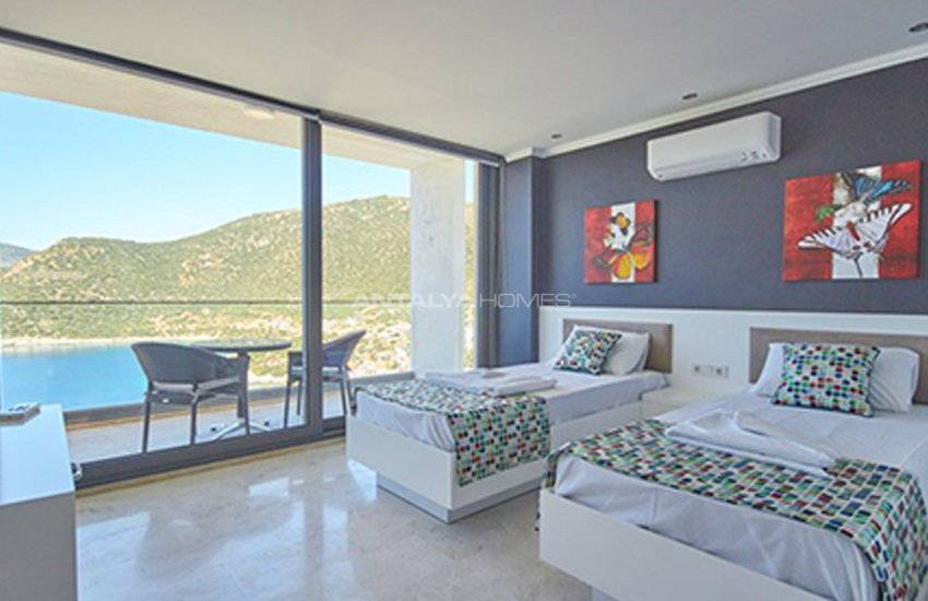 Kalkan'da Plaja 250 Metre Uzaklıkta Komple Eşyalı Villa 40
