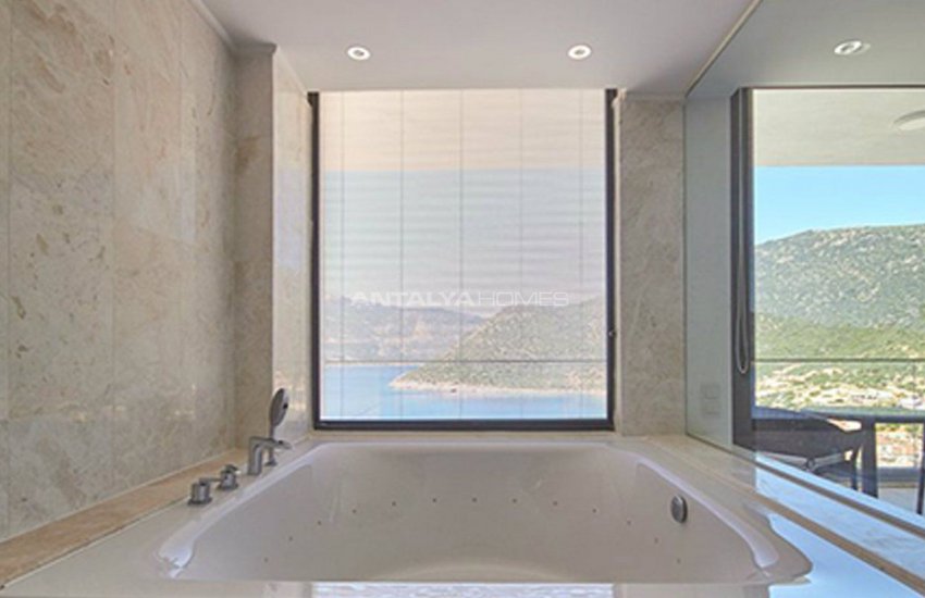 Kalkan'da Plaja 250 Metre Uzaklıkta Komple Eşyalı Villa 22