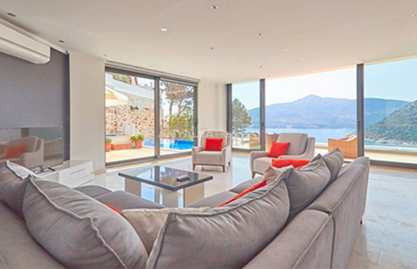 Kalkan'da Plaja 250 Metre Uzaklıkta Komple Eşyalı Villa 28