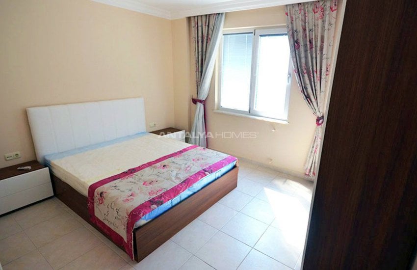 Alanya Tosmur'da Denize Yakın Site İçinde Lüks Daireler 26