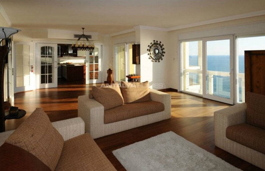 Spacious Houses with Spectacular Sea View in Turkey Antalya 10