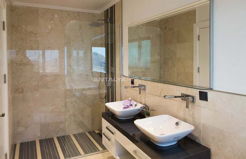 4+1 Sheltered Kalkan Villa Overlooking Bay and Islands 31