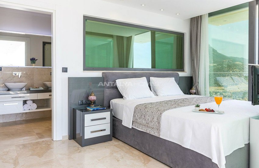 4+1 Sheltered Kalkan Villa Overlooking Bay and Islands 23