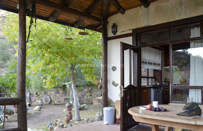 Aksu Karaöz’de Mobilyalı 3+1 Müstakil Çiftlik Evi 27