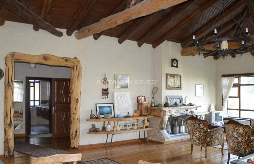 Aksu Karaöz’de Mobilyalı 3+1 Müstakil Çiftlik Evi 18