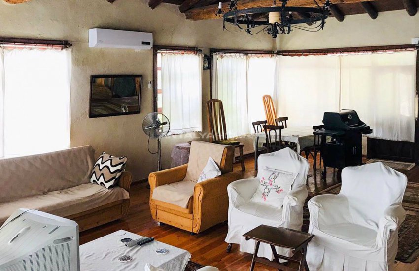 Aksu Karaöz’de Mobilyalı 3+1 Müstakil Çiftlik Evi 16