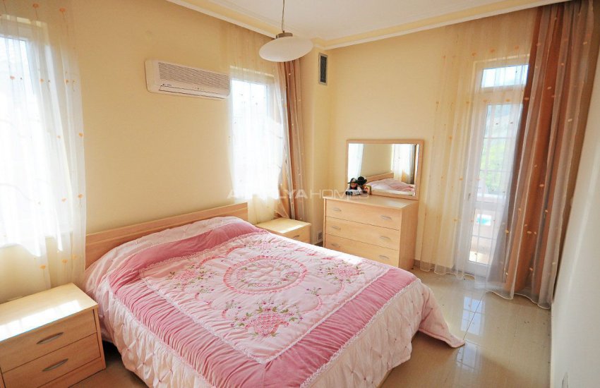 Çamyuva’da Ortak Havuzlu ve Bahçeli Müstakil Villa 22