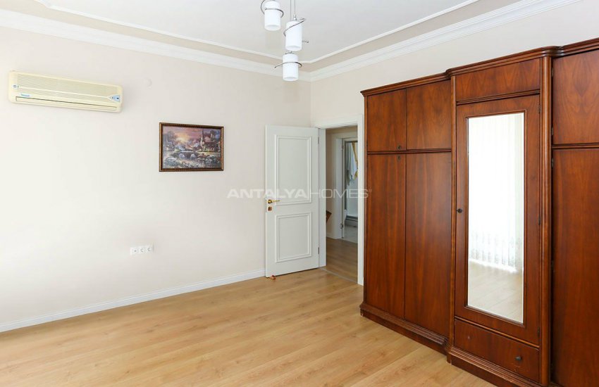 Key Ready 4 Bedroom Detached Villa in Döşemealtı 20