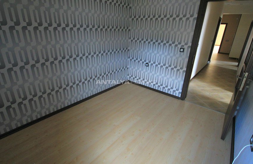 Antalya Lara'da Ayrı Mutfaklı 3 Yatak Odalı Daire 22