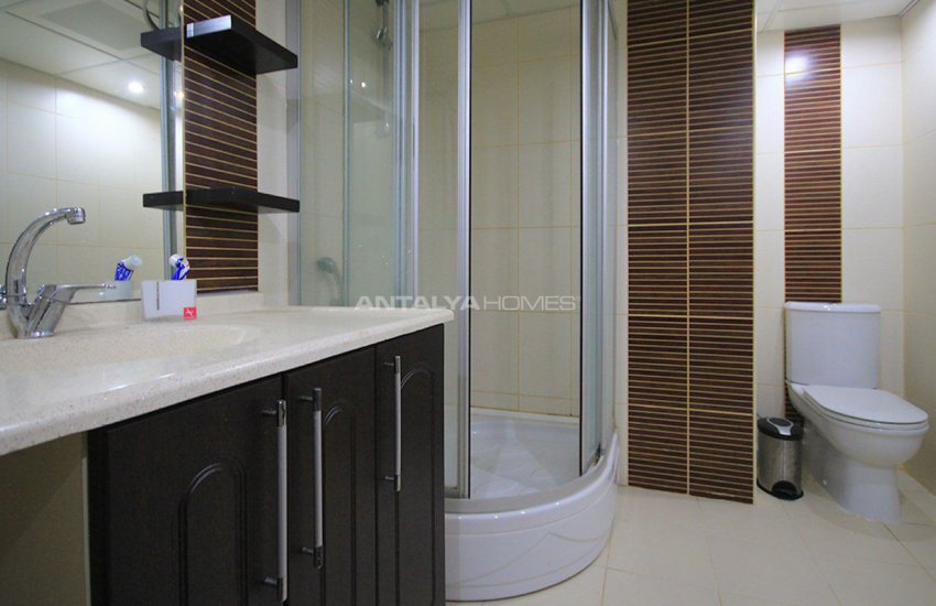 Antalya Lara'da Ayrı Mutfaklı 3 Yatak Odalı Daire 24