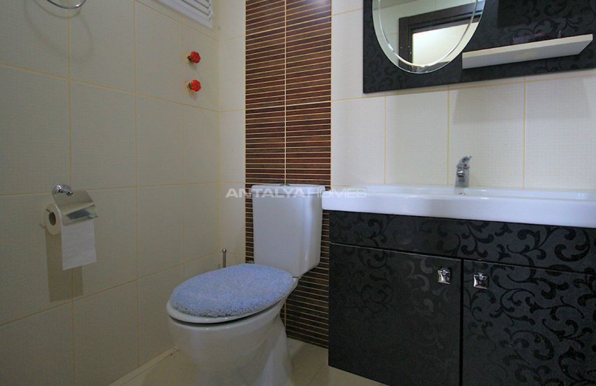 Antalya Lara'da Ayrı Mutfaklı 3 Yatak Odalı Daire 25