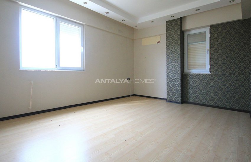 Antalya Lara'da Ayrı Mutfaklı 3 Yatak Odalı Daire 14