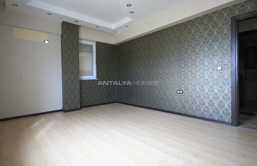 Antalya Lara'da Ayrı Mutfaklı 3 Yatak Odalı Daire 15