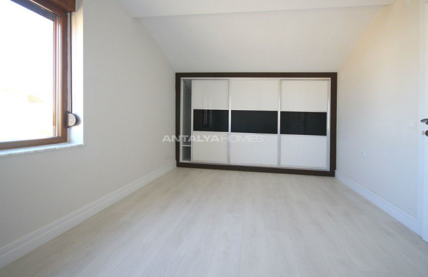 Lara'da Satılık Dubleks Daireler 28