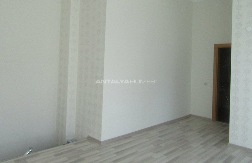 Wide Antalya Property in the Complex with Pool and Sauna 11