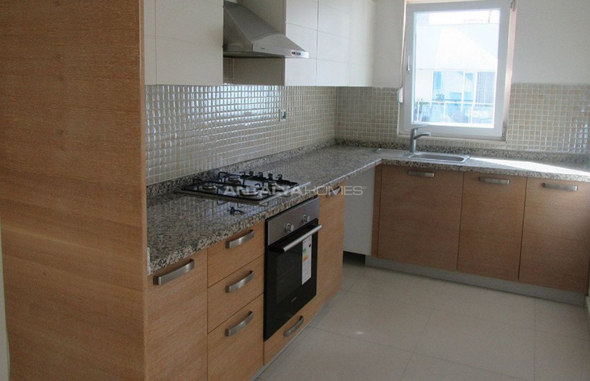 Wide Antalya Property in the Complex with Pool and Sauna 3