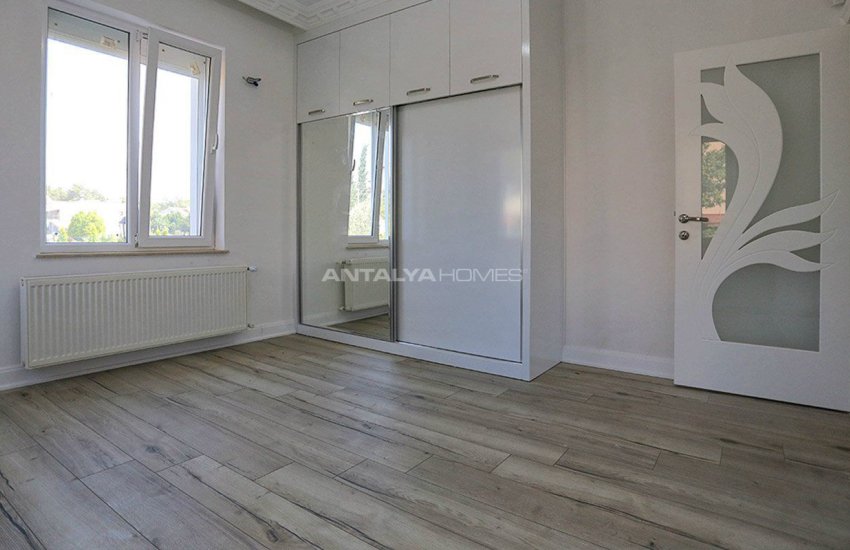 منزل حجري محاط بغابات الصنوبر الأحمر في أنطاليا دوشمالتي 36