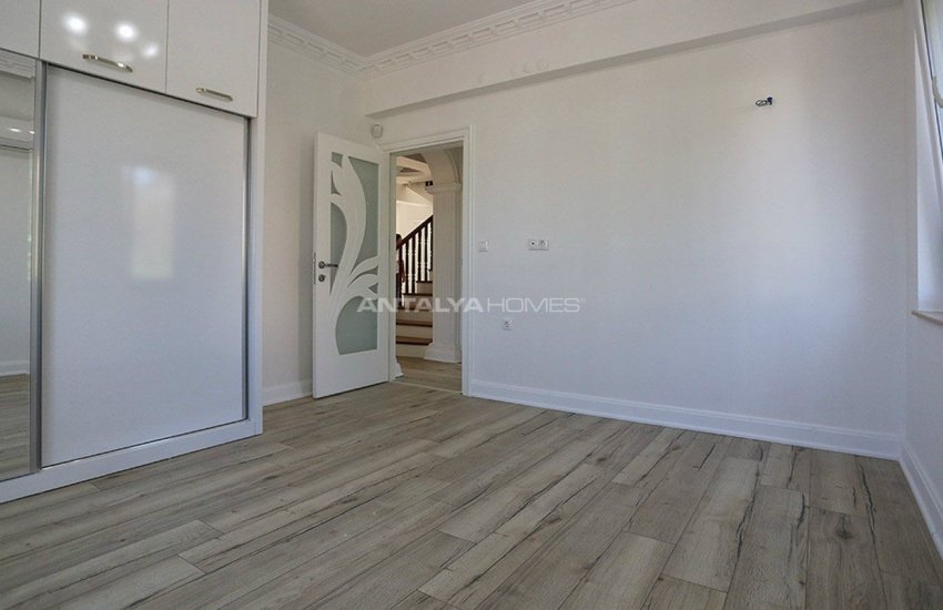 منزل حجري محاط بغابات الصنوبر الأحمر في أنطاليا دوشمالتي 37