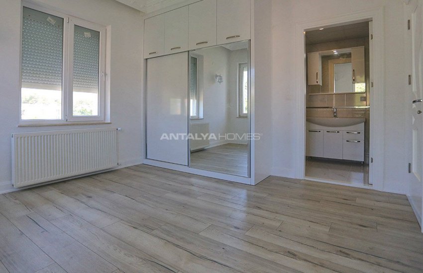 منزل حجري محاط بغابات الصنوبر الأحمر في أنطاليا دوشمالتي 38