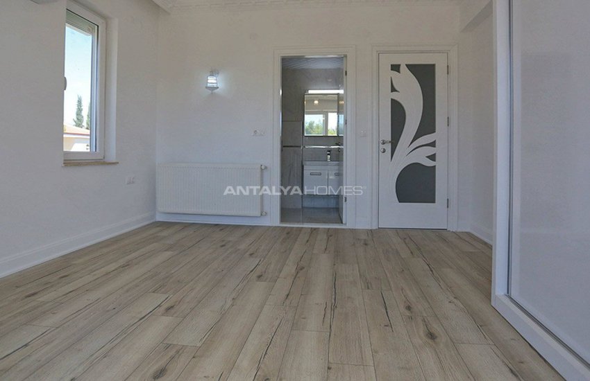 منزل حجري محاط بغابات الصنوبر الأحمر في أنطاليا دوشمالتي 42