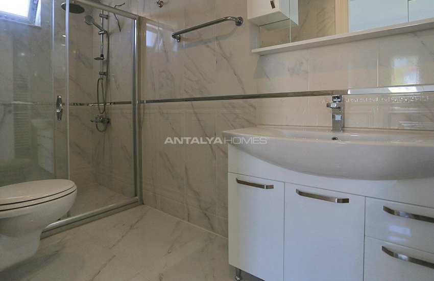 منزل حجري محاط بغابات الصنوبر الأحمر في أنطاليا دوشمالتي 22