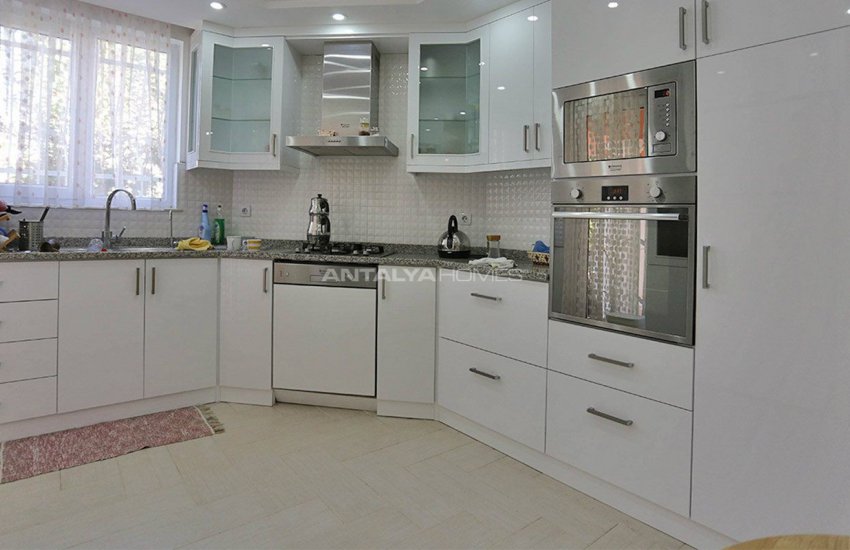 Detacted Villas with Private Garden and Car Parks in Antalya 21