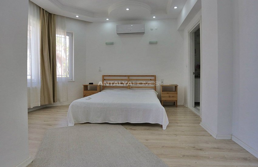 Detacted Villas with Private Garden and Car Parks in Antalya 23