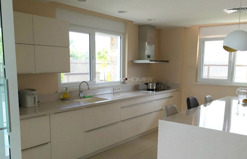 Sea View Villa 150 Mt to the Beach in Antalya 15