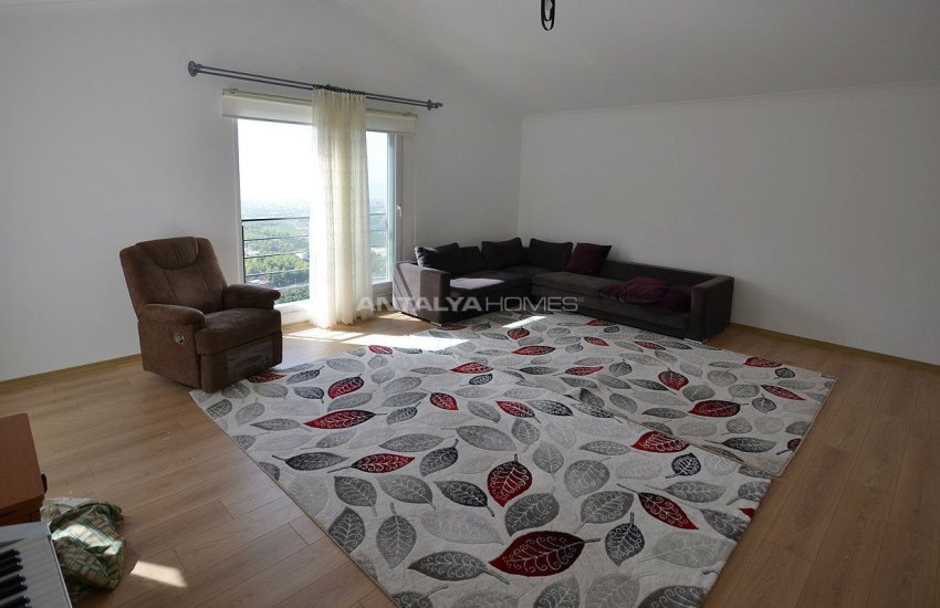 ویلای تریپلکس با چشم انداز با شکوه از دریا و قلعه در آلانیا 15