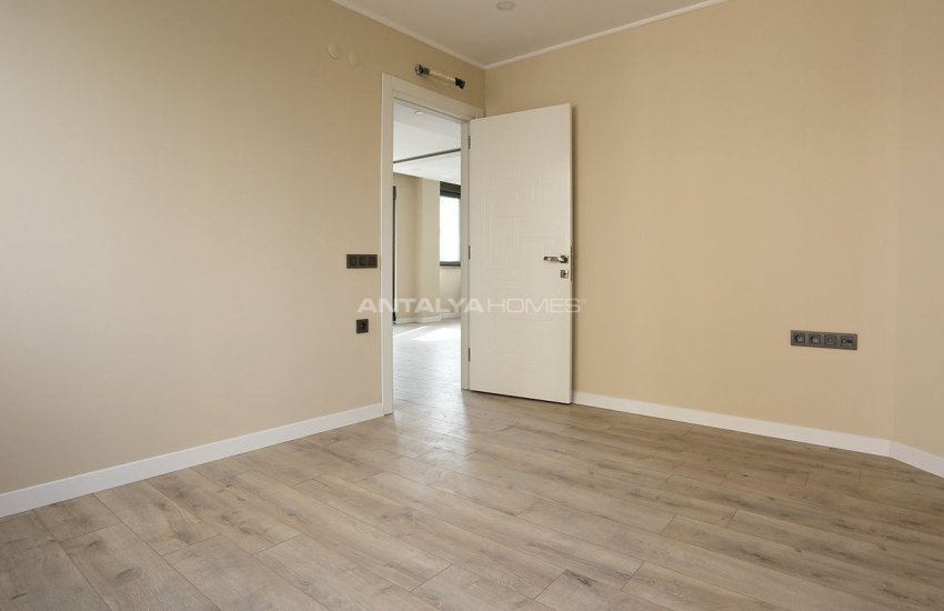 Güzeloba’da Tüm Olanaklara Yakın Kaliteli Daireler 13