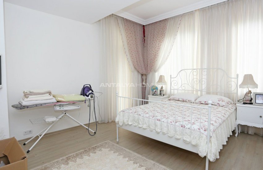10 Bedroom Family-friendly Villas in Kepez Antalya 36