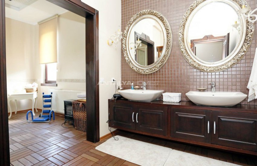 10 Bedroom Family-friendly Villas in Kepez Antalya 37