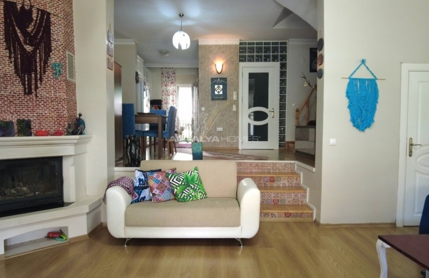 Stylish and Spacious House in Modern Complex in Bursa