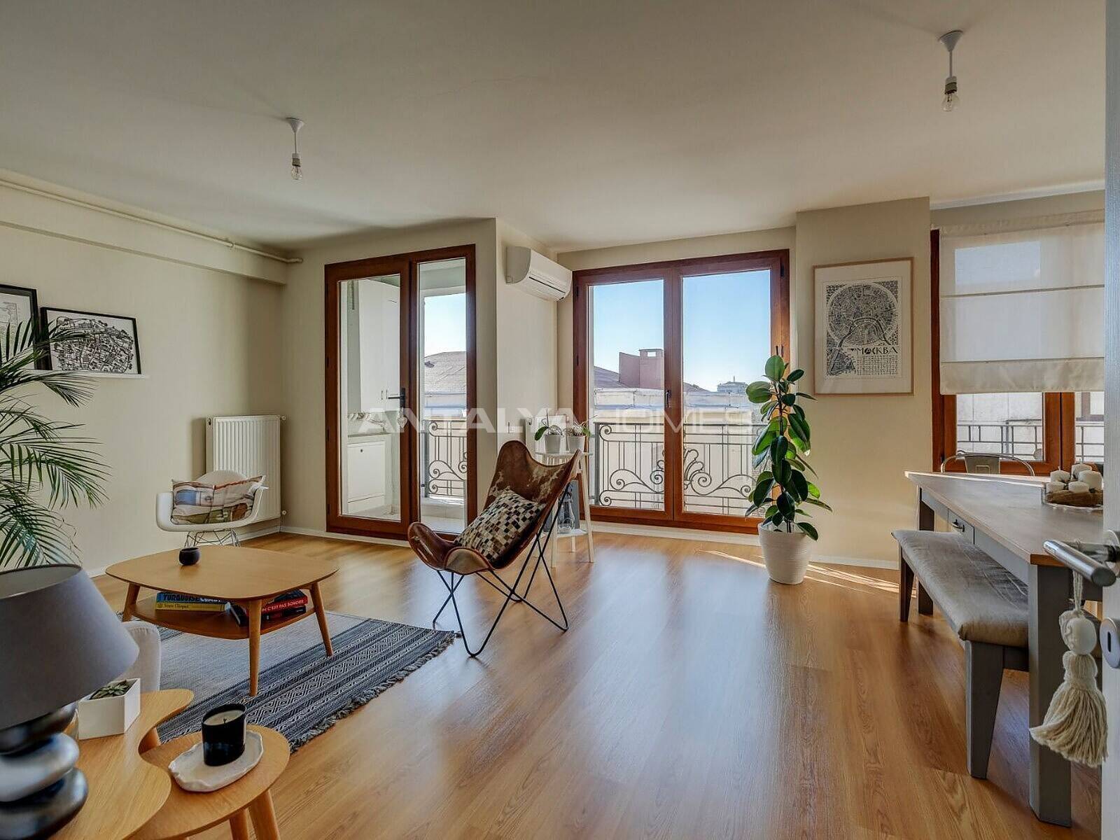 Well-Located Duplex Flat with Stylish Design in Istanbul