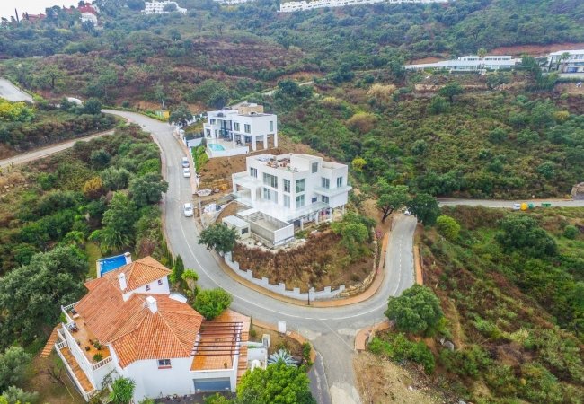 Prächtige Málaga Villa Ist Nah An Golf Club Und College In Marbella 9