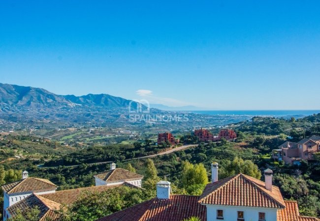 Prächtige Málaga Villa Ist Nah An Golf Club Und College In Marbella 15