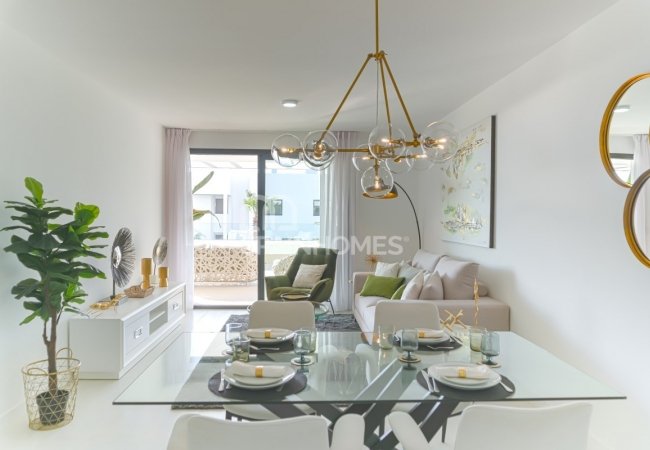 Estepona Málaga'da Havuzlu Bahçeye Sahip Modern Daireler 16