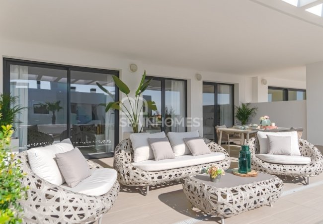 Estepona Málaga'da Havuzlu Bahçeye Sahip Modern Daireler 17