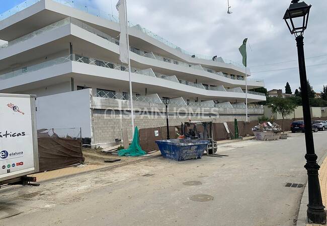 Estepona'da Deniz Manzaralı Ayrıcalıklı Yaşam Sunan Daireler 18