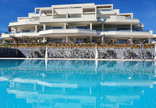 Open Sea View Apartments with Large Terraces in Estepona 12