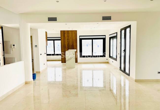 Luxueuses Villas Bien Situées À Benalmadena Costa Del Sol 32
