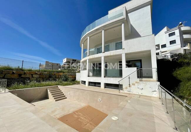 Luxueuses Villas Bien Situées À Benalmadena Costa Del Sol 36