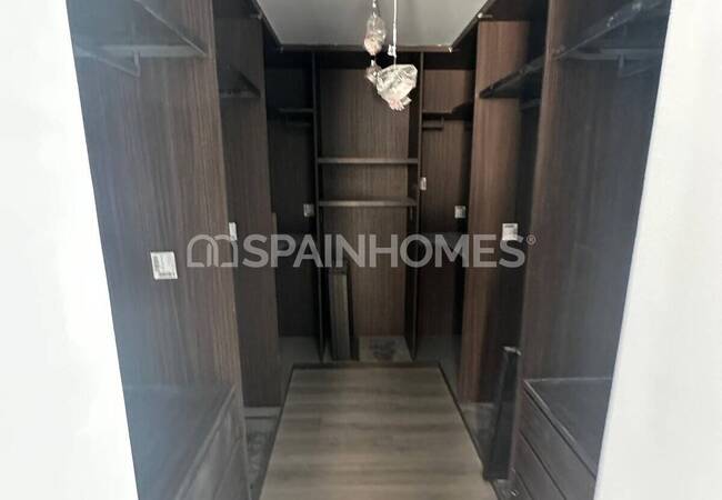 Benalmadena'da Panoramik Deniz Manzaralı Geniş Villa 16