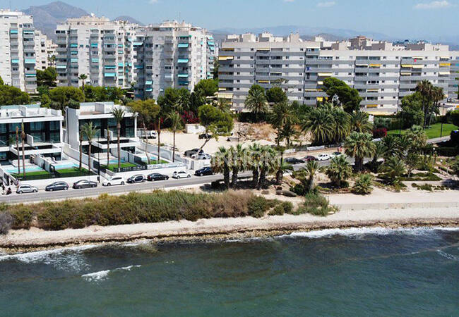 Alicante’de Denize Sıfır Yarı Müstakil Lüks Evler 54