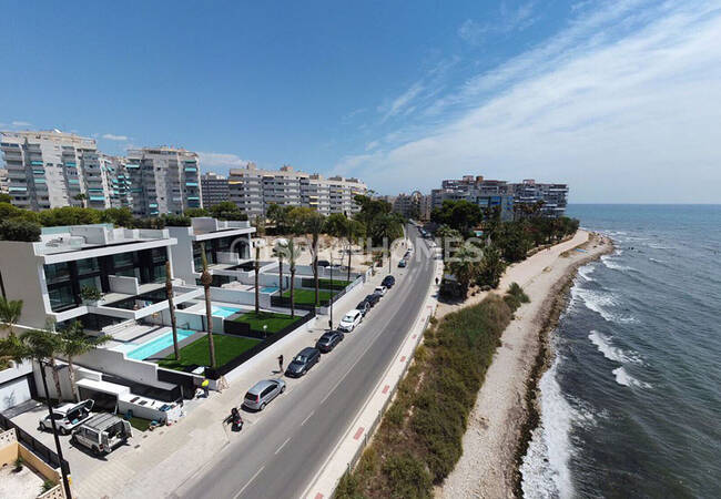 Alicante’de Denize Sıfır Yarı Müstakil Lüks Evler 55