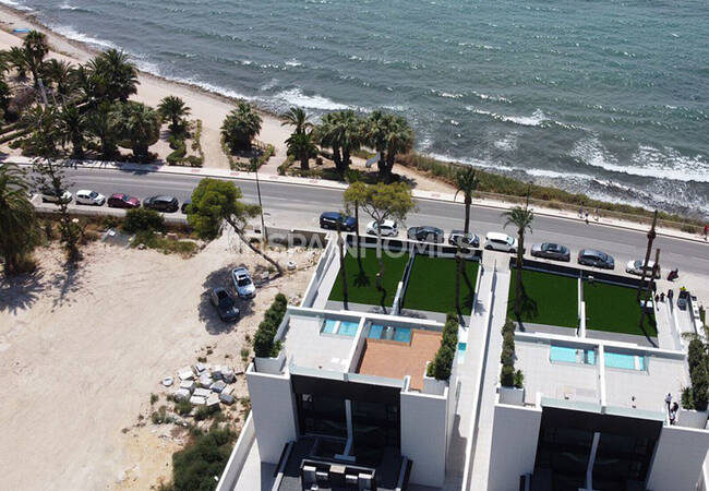 Alicante’de Denize Sıfır Yarı Müstakil Lüks Evler 53