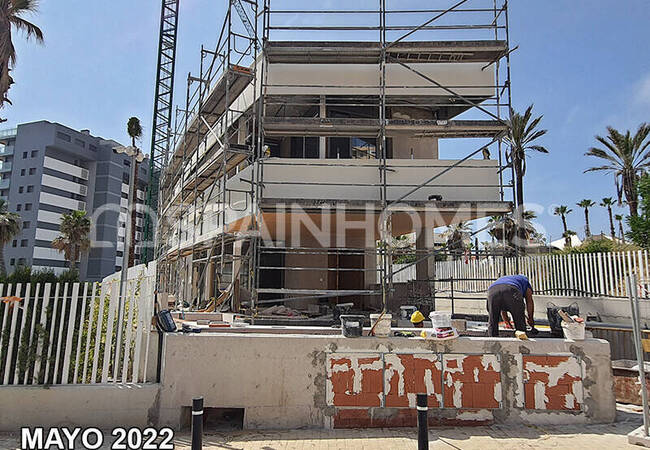 Alicante San Juan'da Sahile Yakın Satılık Lüks Villalar 30